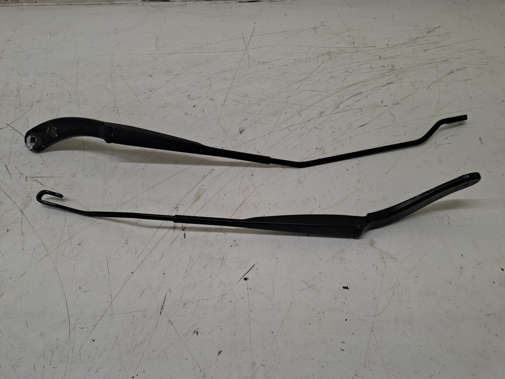 RENAULT Megane II (2002–2009) Windshield wiper arm 8200036914 RENAULT Megane II (2002–2009) Windshield wiper arm 8200036914