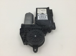 AUDI A4 B6 (2000–2005) Hinterer Seitentür-Fensterhebermotor 8E0959802E - 3