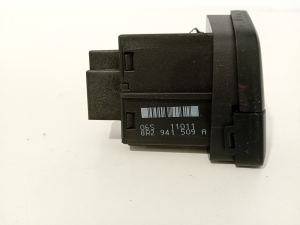 AUDI Q5 (2008–2017) Hazard light switch 8R2941509 - 4
