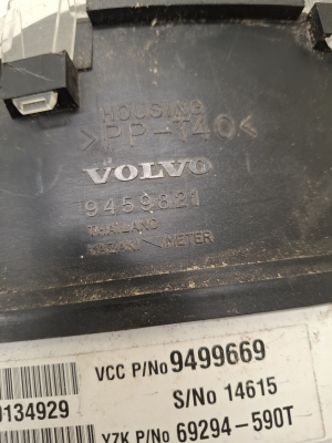 VOLVO V70 II (2000–2007) Combiné d’instruments 9459821 - 3