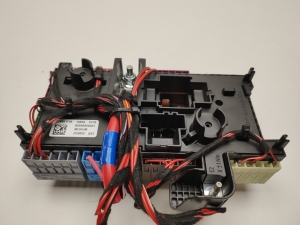 Mercedes Benz C-Class 205 (2014–2021) Fuse box in the trunk A2059068501 - 3