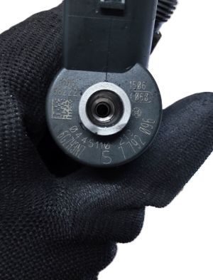BMW 5 SERIES E60 (2003–2010) Injektor Einspritzdüse 7792096 - 2