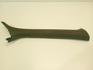 Garniture intérieure de montant avant - 8R0867234