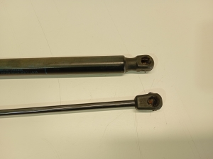 AUDI Q5 (2008–2017) Trunk lid strut 8R0827552 - 2