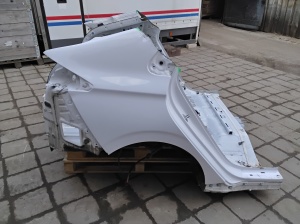   Rear wing  -  