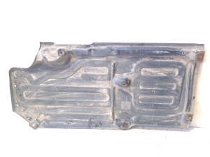 Mercedes Benz E-Class W211 (2002–2009) Unterbodenschutz A2116192138