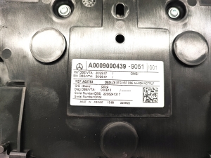Mercedes Benz EQA H243 (2021–2026) Front interior lighting panel A0009000439 - 3