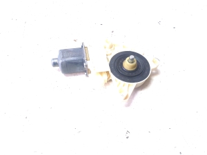 Mercedes Benz C-Class 204 (2007–2014) Esiukse aknatõstuki mootor A2048200242 - 4