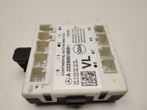 Mercedes Benz C-Class 205 (2014–2021) Front door control unit A2229001809 - 2