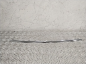 Front bumper lower grille molding - A1678854505