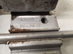 AUDI A4 B7 (2004–2008) Unteres Scharnier Tür hinten 8E0833412 - 2