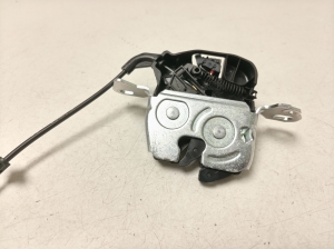Mercedes Benz C-Class 205 (2014–2021) Rücksitzverriegelung A2059200476 - 4