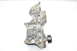 AUDI A4 B8 (2007–2016) Generaatori kinnitus 03L903143R - 4