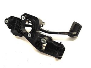 Mercedes Benz EQA H243 (2021–2026) Piduripedaal A1772900500 - 3