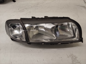 Headlight - 04HCR3002A