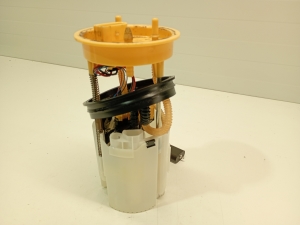 Volkswagen Caddy IV (2015–2020) Kütusepump paagis 2K5919050G - 4