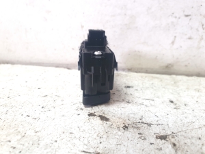 Mercedes Benz C-Class 204 (2007–2014) Door lock/unlock switch A2048706310 - 3