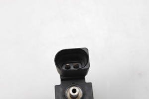 Volkswagen Golf VI (2008–2013) Magnetventil 700470070 - 3