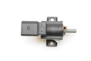 Volkswagen Golf VI (2008–2013) Magnetventil 700470070 - 5