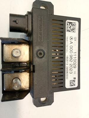 Mercedes Benz CLA-Class W117 (2013–2019) Relee A0009822023 - 2