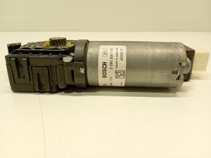 Mercedes Benz CLA-Class W117 (2013–2019) Schiebedachmotor A1769064100 - 4