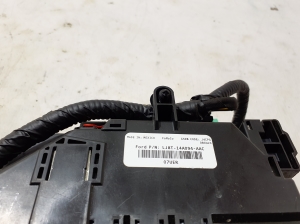 Ford Mustang Mach-E Mach-E (2020–2026) Kaitsmeplokid LJ8T14D068NAC - 3