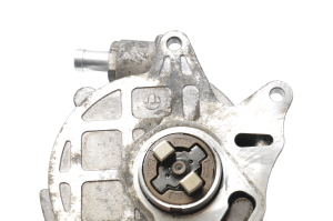AUDI A4 B8 (2007–2016) Vacuum pump 03L145100 - 3