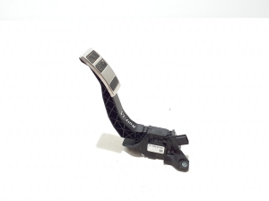   Pédale d’accélérateur  - LJ9C9F836CB 
