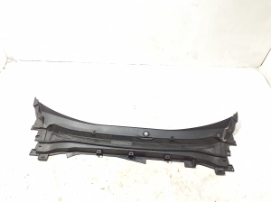   Grille d’auvent (garniture du mécanisme d’essuie-glace)  - LJ8BR02216CAW 