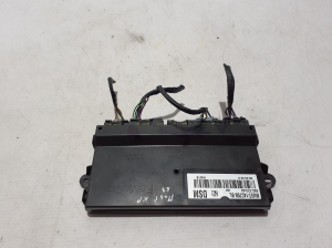   Boîtier de commande de siège avant  - MU5T14C708BL 