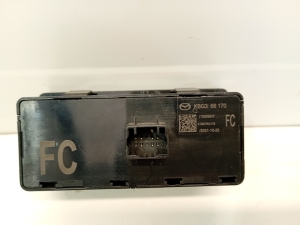 Mazda CX-5 (2017–2026) Parking system switch KBG366170 - 5