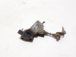 Ford Mustang Mach-E Mach-E (2020–2026) Andur tagumisel rummul LJ9C5B690AB - 2