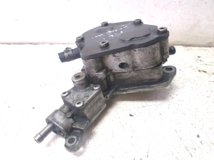 Volkswagen Passat B6 (2005–2010) Vacuum pump 038145209H - 3