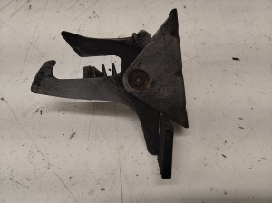 VOLVO S80 I (1998–2006) Hood release handle on the hood 8625133 - 2