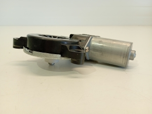 Mazda CX-5 (2017–2026) Front door window regulator motor B45C5858X - 2