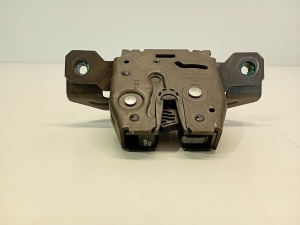 Opel Astra J (2009–2017) Trunk lid lock 13587646 - 3