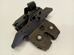 Opel Astra J (2009–2017) Trunk lid lock 13587646 - 4