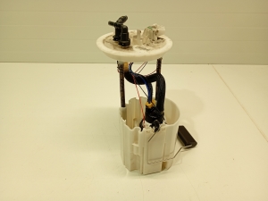 Opel Astra J (2009–2017) Kütusepump paagis 13577242 - 2