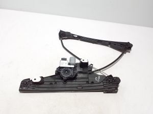 Citroen C4 C41 (2020–2026) Priekšējo durvju logu pacēlājs 9832821680 - 2