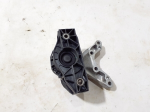 Citroen C4 C41 (2020–2026) Engine mount 9824324880 - 3