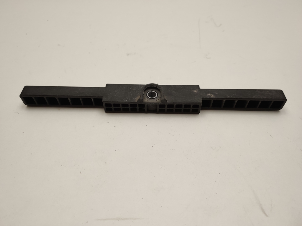 Mercedes Benz C-Class 205 (2014–2021) Akuhoidik A2056200018 Mercedes Benz C-Class 205 (2014–2021) Akuhoidik A2056200018