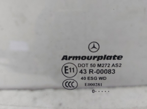 Mercedes Benz C-Class 204 (2007–2014) Esiukse klaas 43R00083 - 2