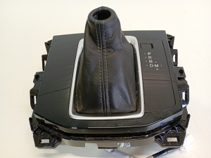 Mazda CX-5 (2017–2026) Ātrumkārbas sviras apdare K12364341 - 5