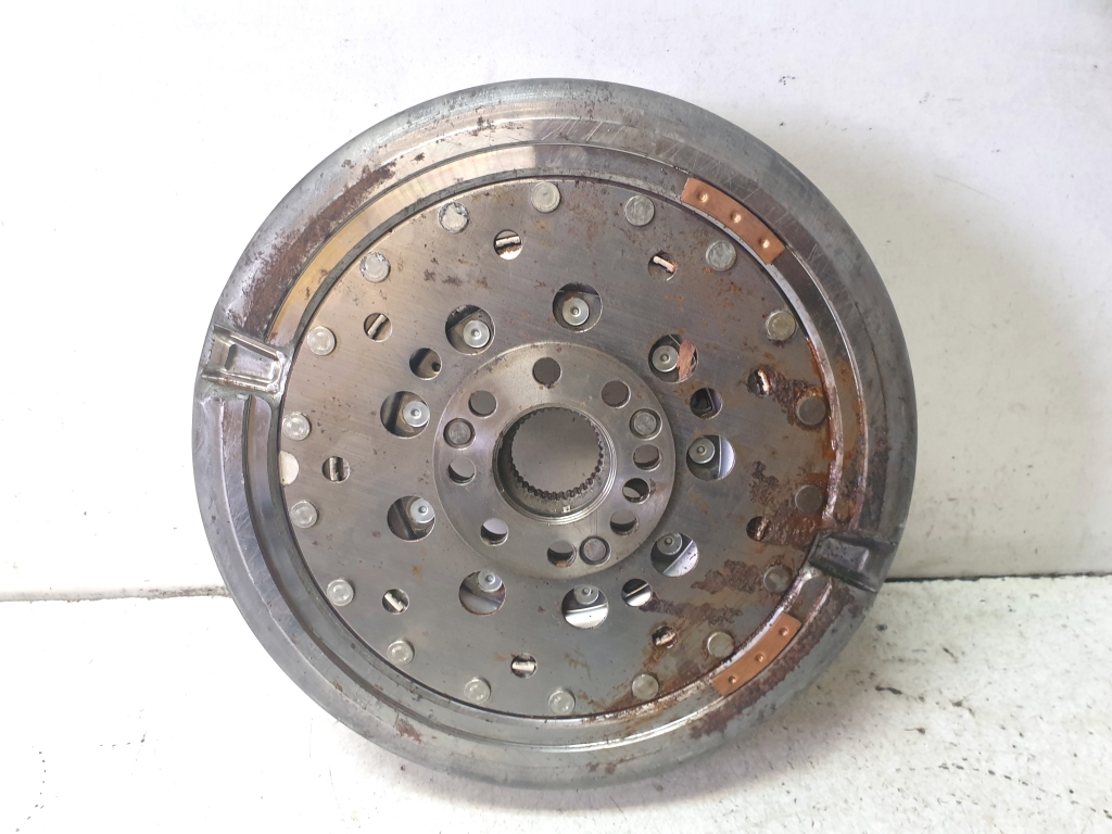 Mercedes Benz A-Class 176 (2012–2018) Siduri hooratas A2700300305 Mercedes Benz A-Class 176 (2012–2018) Siduri hooratas A2700300305