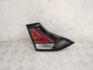   Tail light on trunk lid  - 92403G2200 