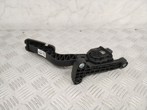 Hyundai IONIQ (2016–2026) Accelerator pedal 3274003100 - 3