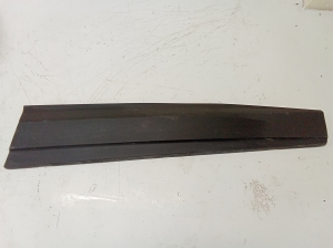 Front door molding - 89A853960