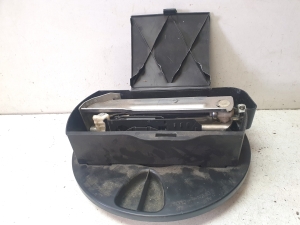 Mercedes Benz S-Class 221 (2005–2013) Trunk tool tray and its parts 2218980207 - 3
