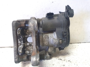 Mercedes Benz GLA-Class 156 (2013–2019) Bremssattel hinten A2464232498 - 3