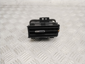 Dashboard air vent grilles - 97411G2AA0